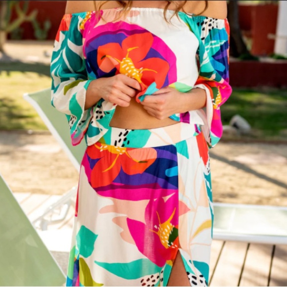 La Blanca Bell Sleeve Top